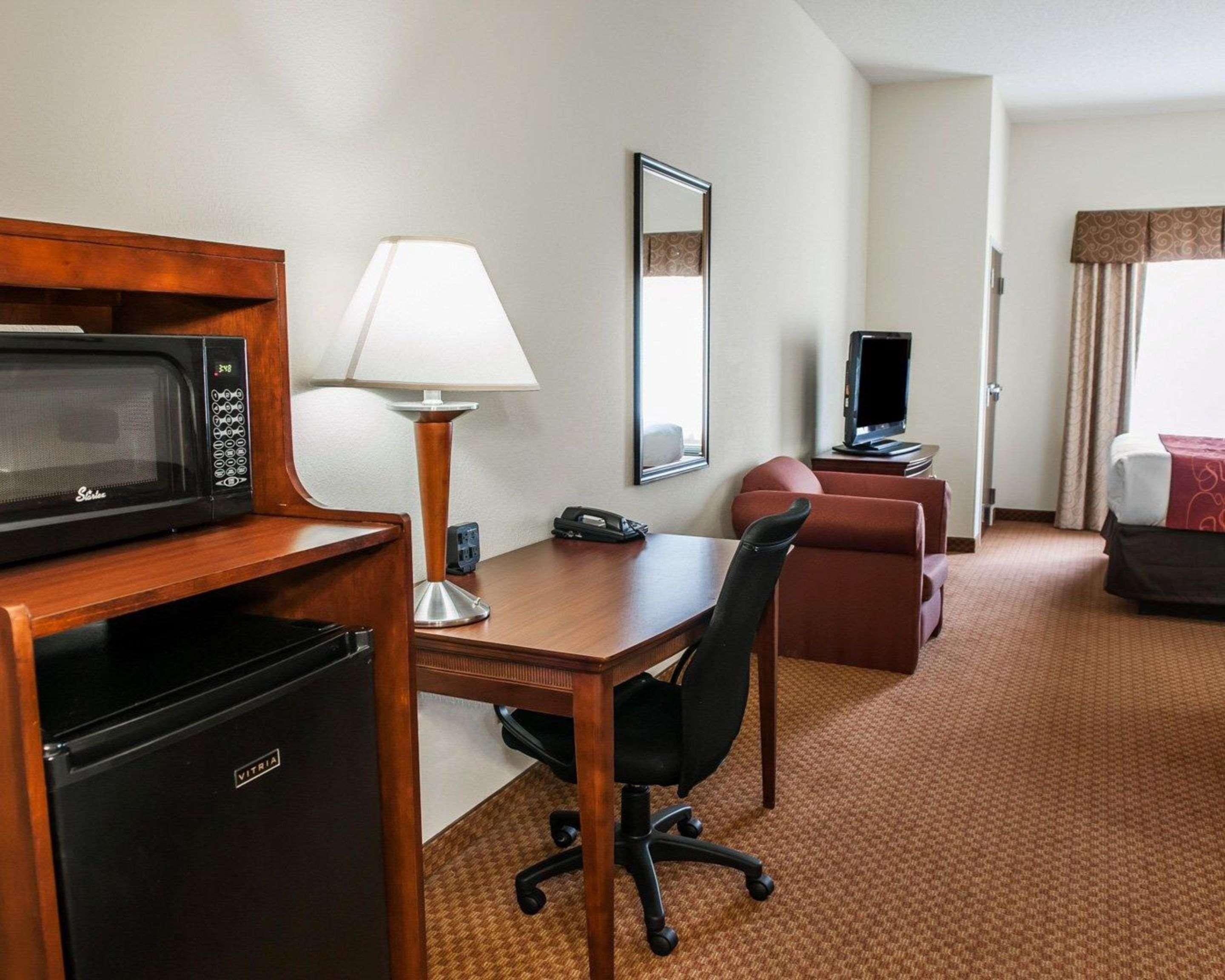 Comfort Suites Near Indianapolis Airport Exteriör bild