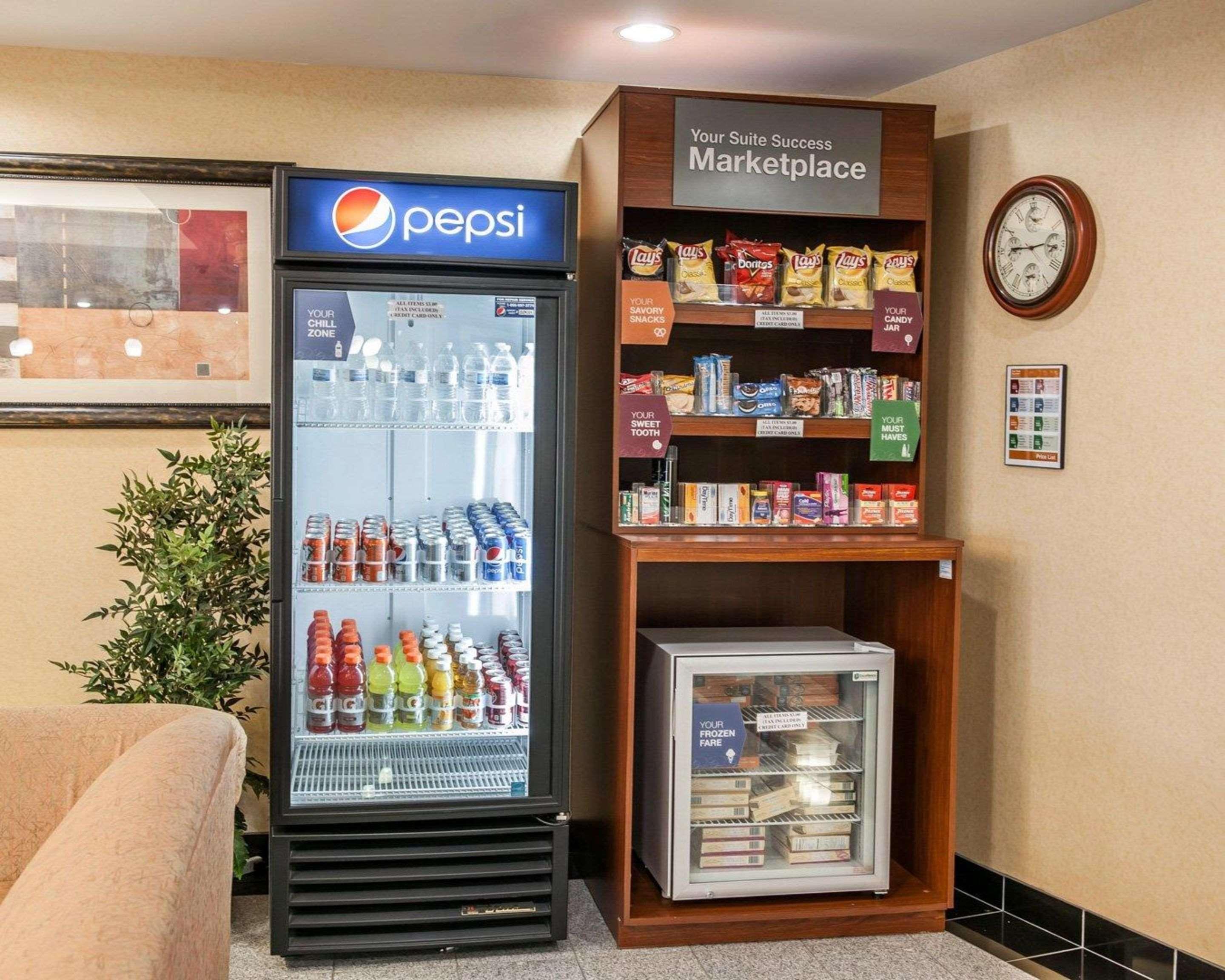 Comfort Suites Near Indianapolis Airport Exteriör bild