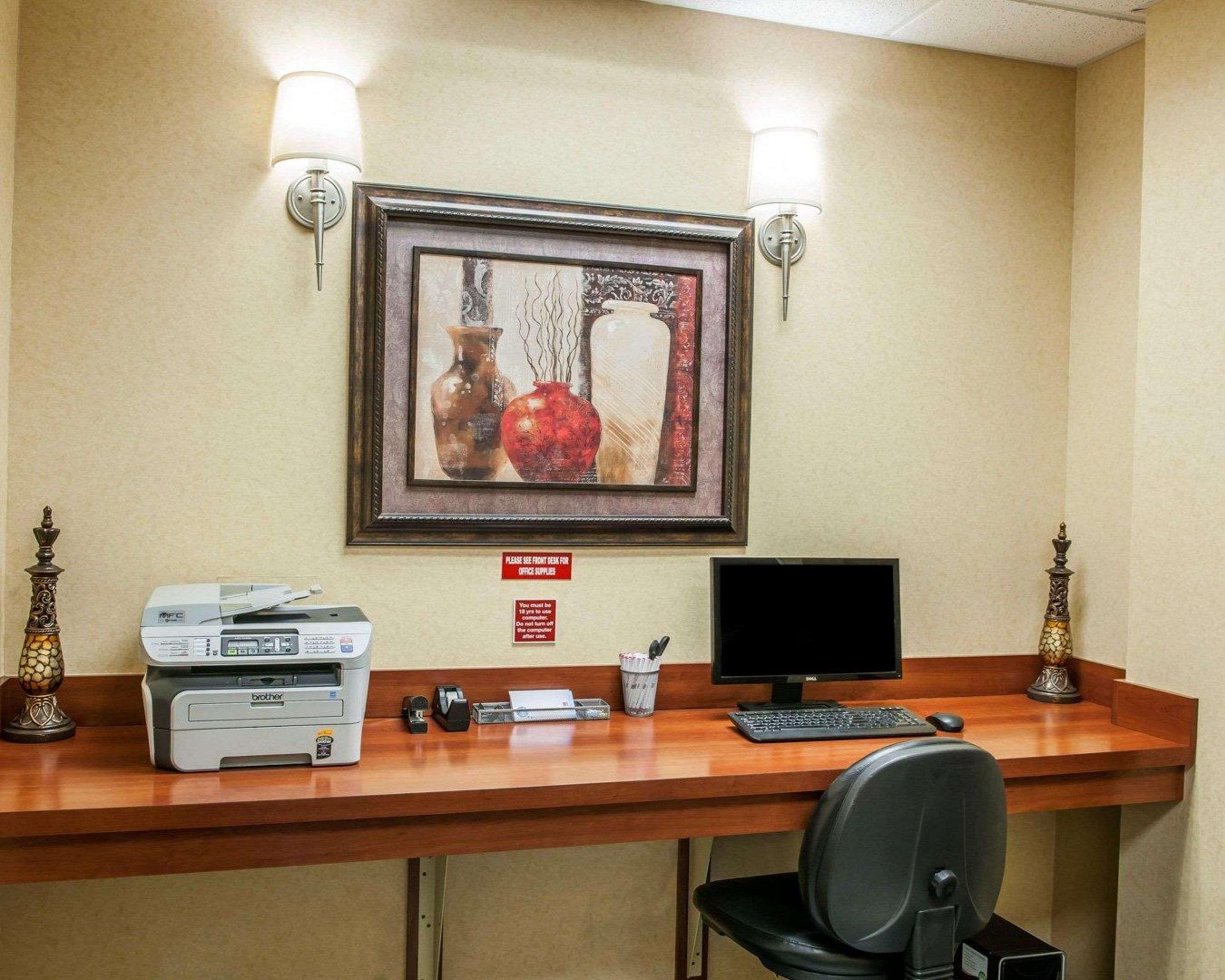 Comfort Suites Near Indianapolis Airport Exteriör bild