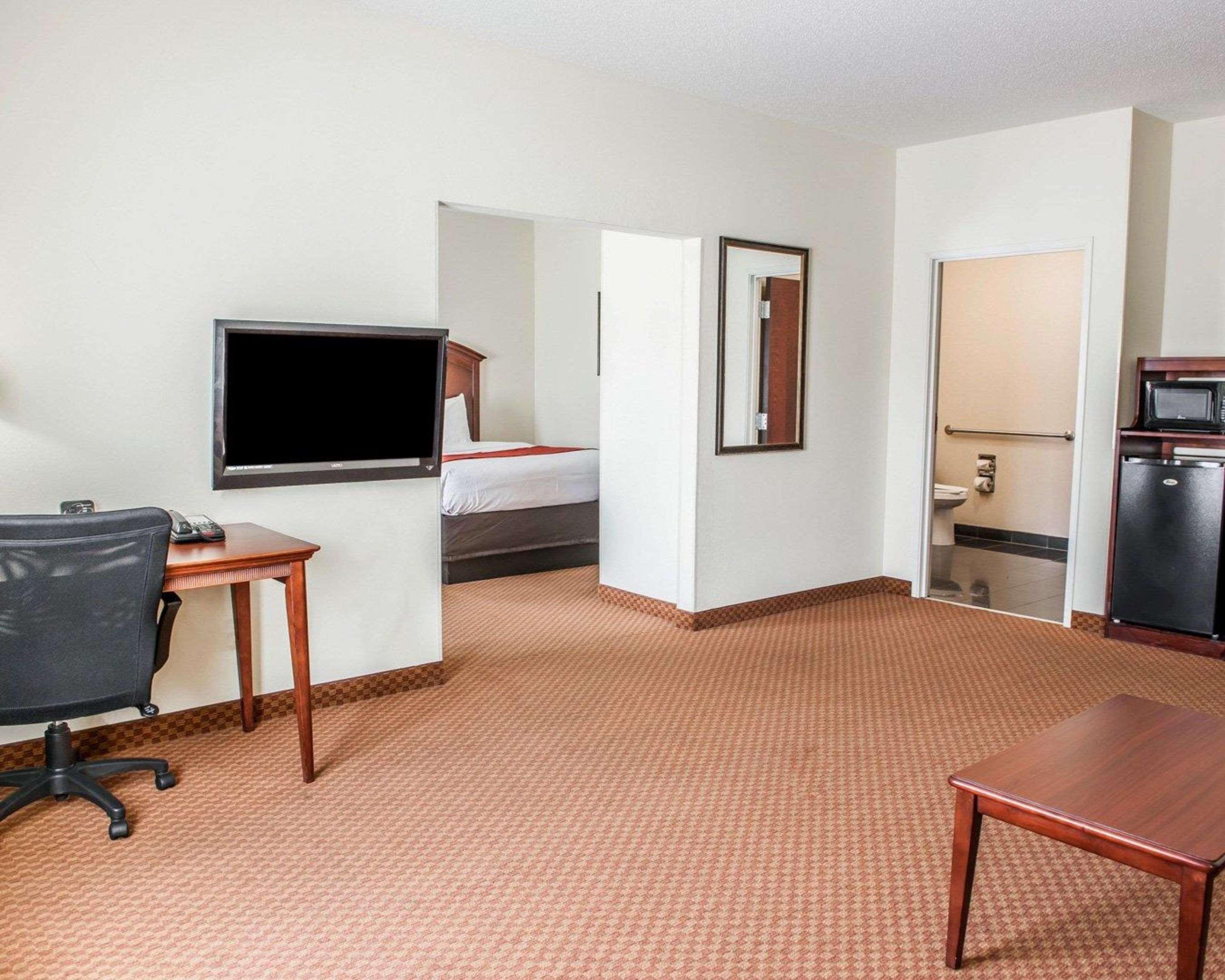 Comfort Suites Near Indianapolis Airport Exteriör bild