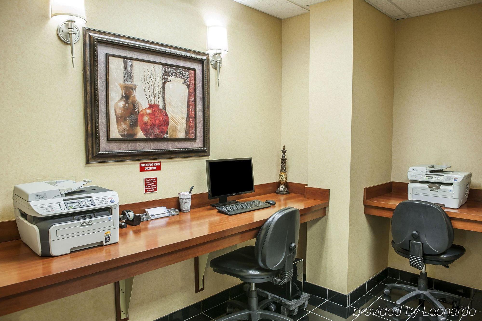Comfort Suites Near Indianapolis Airport Exteriör bild