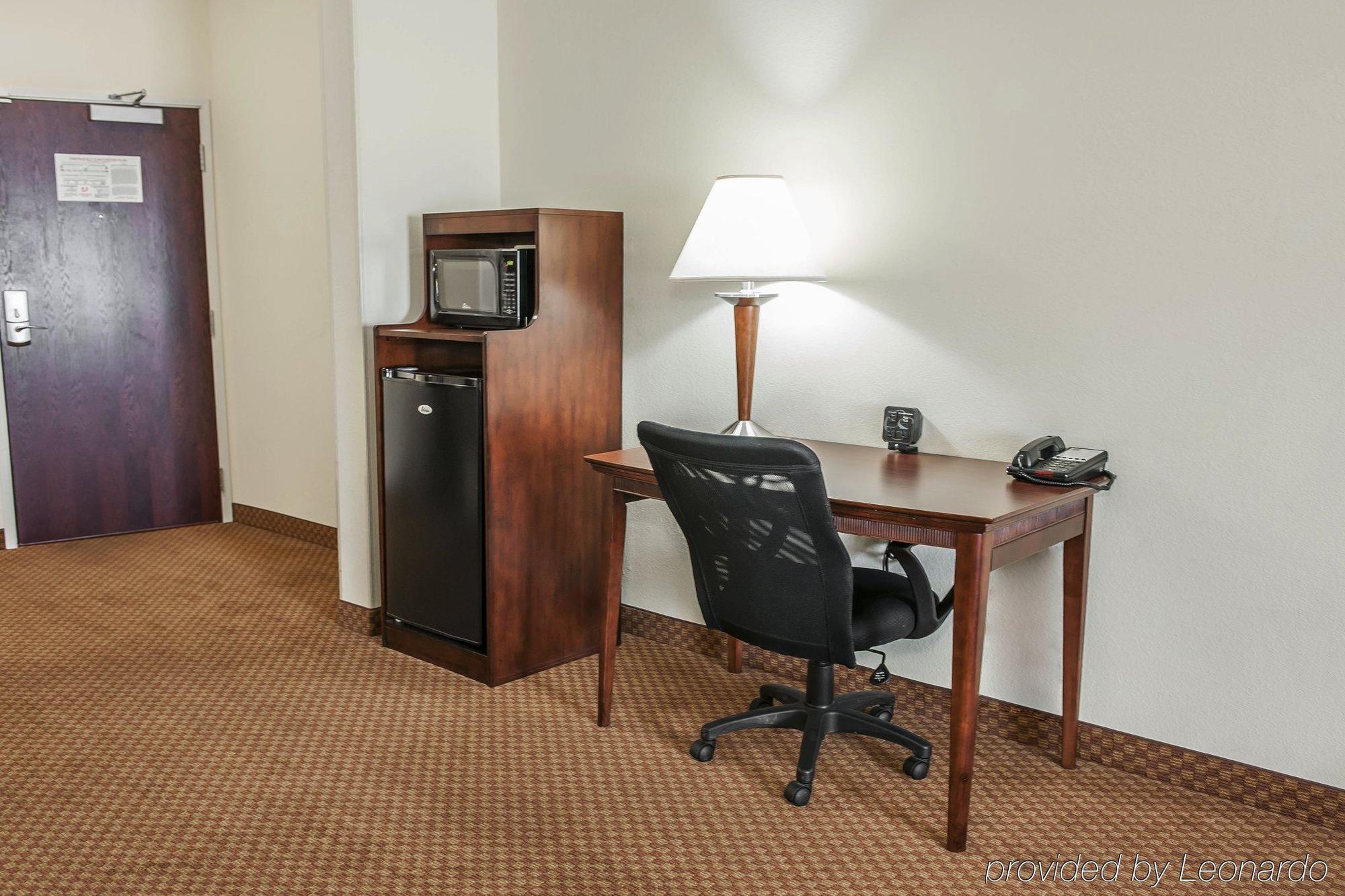 Comfort Suites Near Indianapolis Airport Exteriör bild